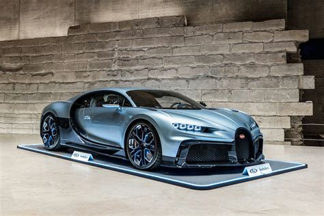 bugatti chiron price new.